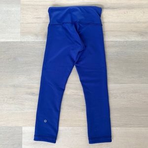 REVERSIBLE Lululemon Wunder Under Crop 2